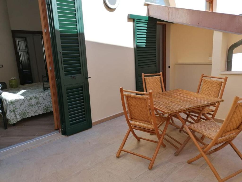 Valeria San Vincenzo Apartment Eksteriør billede
