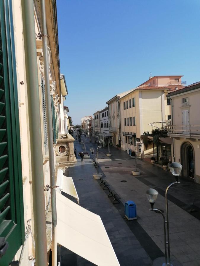 Valeria San Vincenzo Apartment Eksteriør billede